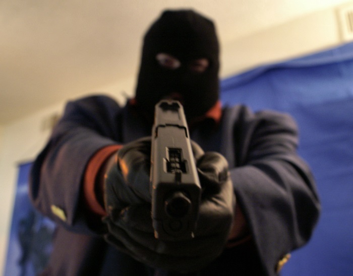 Unknown gunmen kill 6 policemen in southwest Pakistan 